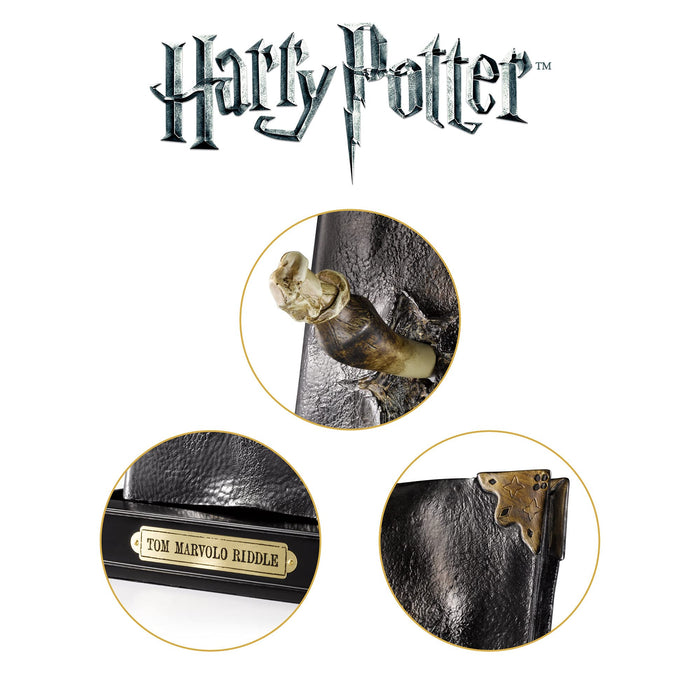 Harry Potter Tom Riddles Tagebuch mit Basiliskenzahn als Skulptur