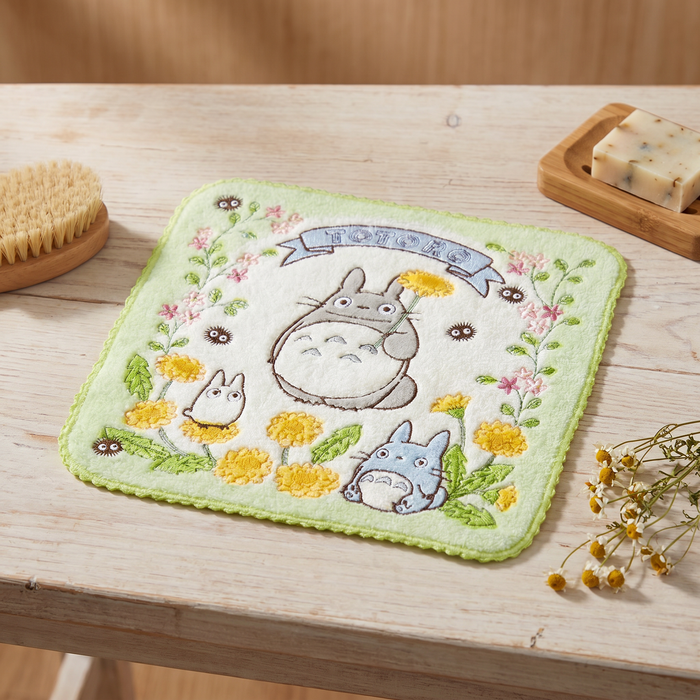 23519_studio-ghinli-mein-nachbar-totoro-mini-handtuch-main3.png