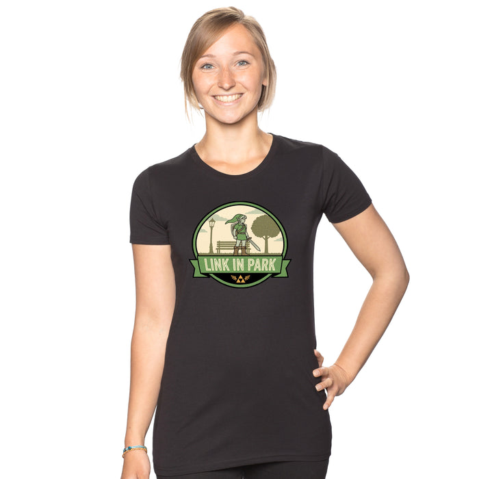 Link in Park - Girlie Frau Lara