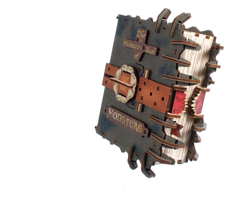Harry Potter maquette en bois Le Monstrueux Livre des Monstres